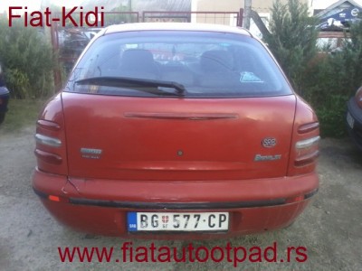 Fiat Brava auto sa cudnim stop svetlima